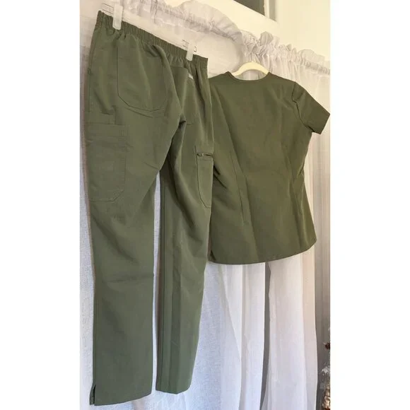 FIGS Women’s Medical Scrubs Moss (Olive Green) XXS - Picture 2 of 6